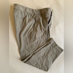 Athleta Khaki Crop Trekkie North Capris Pants - size 10